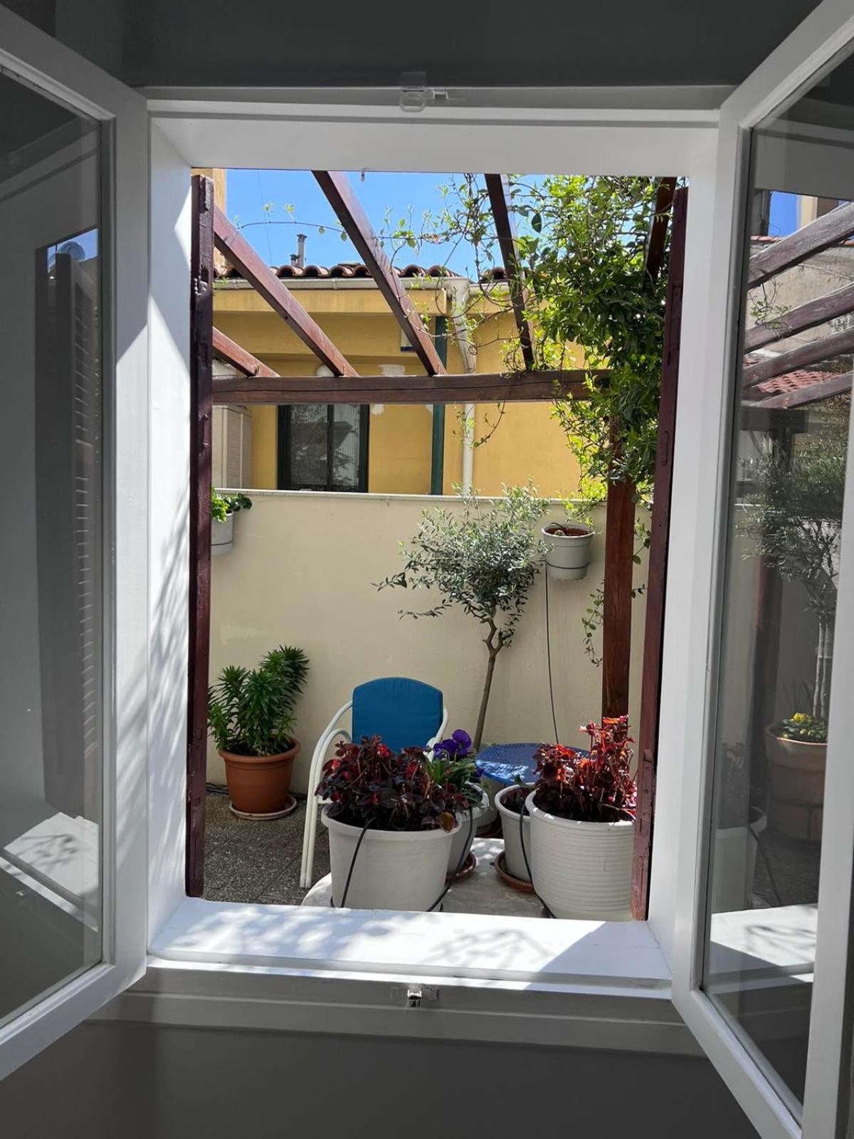 Villa Retro House With Garden In Anopoli Thessaloniki Exterior foto